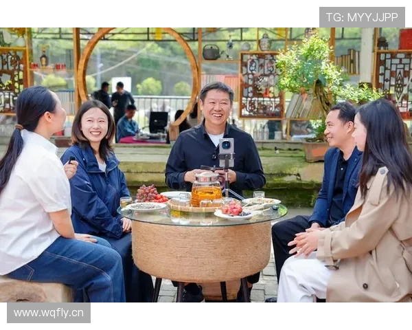 吴向东这生活简直像电影里走出来的，穿西装去打球，还得管家帮着拎包？